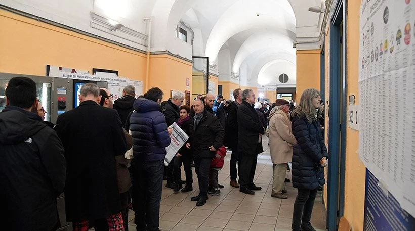 «Λαβύρινθος» οι εκλογές για τους Ιταλούς!-Τα σενάρια για τις πέντε πιθανές κυβερνήσεις